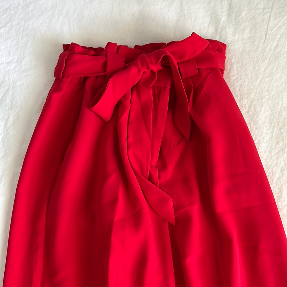 Wide-leg, belted red pants
